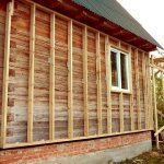 how to insulate a wooden house